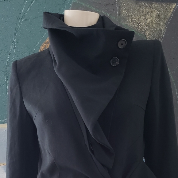 Ann Demeulemeester | Asymmetric Blazer with Oversized-lapel and Zip Details - Picture 7 of 15